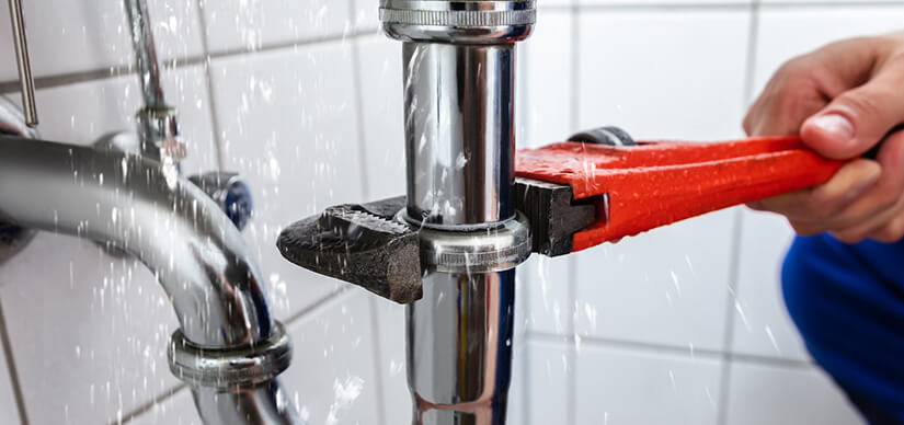 Tackle Plumbing Emergency by Professional Plumber